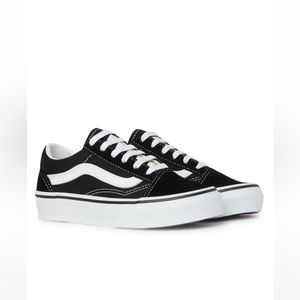 Vans iconic shoe size 13